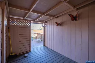 395 Berry St, Lebanon, OR 97355 - Photo 25