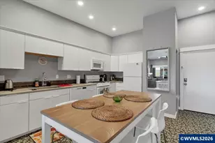 229 Commercial St NE, Salem, OR 97301 - Photo 9