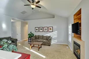 918 Pioneer Dr, Silverton, OR 97381 - Photo 5