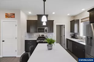 1473 Meadow Ave, Silverton, OR 97381 - Photo 5