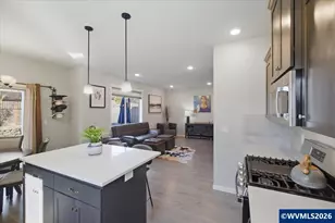 1473 Meadow Ave, Silverton, OR 97381 - Photo 3