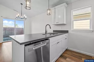 1850 SE Mulberry Ave, Dallas, OR 97338 - Photo 9