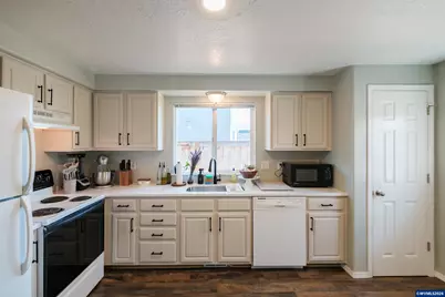 2942 Mount Vernon St SE, Albany, OR 97322 - Photo 7