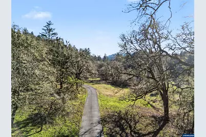 1755 NW Lewisburg Av, Corvallis, OR 97330 - Photo 37