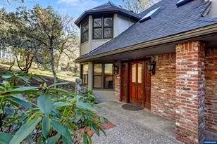 1755 NW Lewisburg Ave, Corvallis, OR 97330 - Photo 3