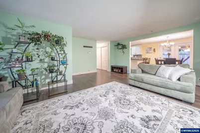 821 Johnson St, Woodburn, OR 97071 - Photo 7