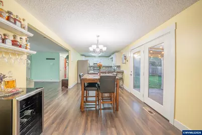 821 Johnson St, Woodburn, OR 97071 - Photo 9