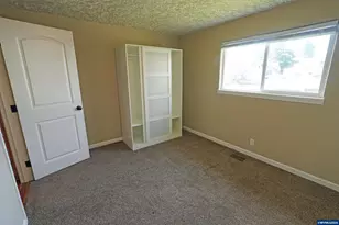 2305 Mosswood Ct S, Salem, OR 97306 - Photo 27