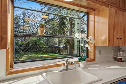 3030 Argyle Dr S, Salem, OR 97302 - Photo 13