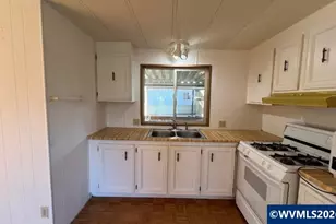 1905 Waverly (12) Dr SE, Albany, OR 97322 - Photo 13