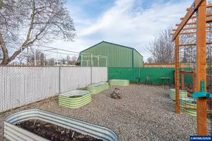 586 45th Pl NE, Salem, OR 97301 - Photo 35