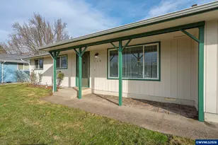 586 45th Pl NE, Salem, OR 97301 - Photo 3