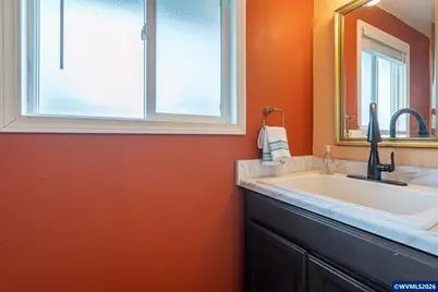 586 45th Pl NE, Salem, OR 97301 - Photo 29