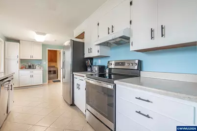 586 45th Pl NE, Salem, OR 97301 - Photo 13