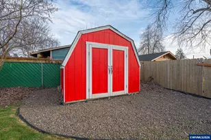 586 45th Pl NE, Salem, OR 97301 - Photo 37