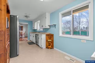 586 45th Pl NE, Salem, OR 97301 - Photo 15