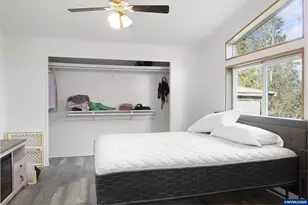 3372 Long St, Sweet Home, OR 97386 - Photo 21