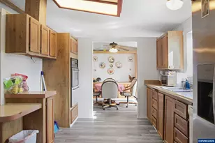 3372 Long St, Sweet Home, OR 97386 - Photo 17