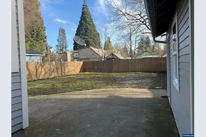 766 20th St NE, Salem, OR 97301 - Photo 31