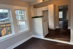 766 20th St NE, Salem, OR 97301 - Photo 7