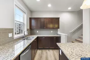 28668 SW Paris Ave, Wilsonville, OR 97070 - Photo 21