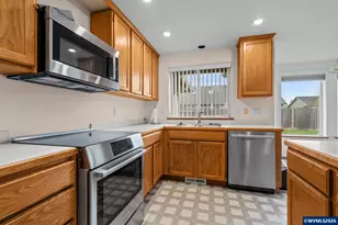 1515 Bentley St E, Monmouth, OR 97361 - Photo 9