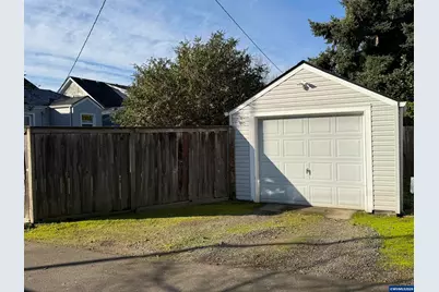 945 Hood St NE, Salem, OR 97301 - Photo 35