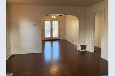 945 Hood St NE, Salem, OR 97301 - Photo 9