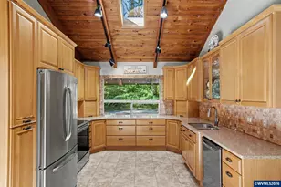 9855 Liberty Rd S, Salem, OR 97306 - Photo 17