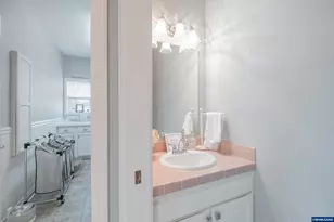 925 Scepter Ct NE, Salem, OR 97301 - Photo 33