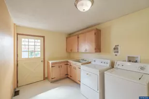 1100 NW Dixon St, Corvallis, OR 97330 - Photo 17