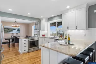 859 Mule Deer Pl NW, Salem, OR 97304 - Photo 13