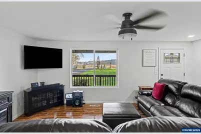 38979 Sodaville Waterloo Dr, Lebanon, OR 97355 - Photo 9