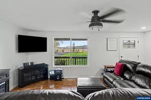 38979 Sodaville Waterloo Dr, Lebanon, OR 97355 - Photo 9