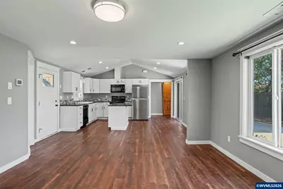 995 985 Garnet St NE, Salem, OR 97301 - Photo 35