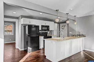 995 985 Garnet St NE, Salem, OR 97301 - Photo 9