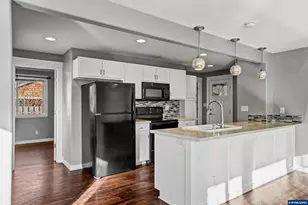 995 985 Garnet St NE, Salem, OR 97301 - Photo 9