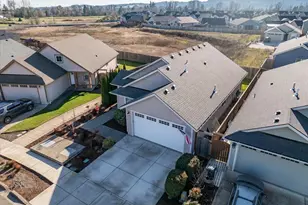 1721 SE Osoberry St, Dallas, OR 97338 - Photo 5