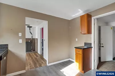 289 S 3rd St, Lebanon, OR 97355 - Photo 17