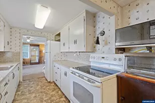 2032 SE Garden Way, Waldport, OR 97394 - Photo 11