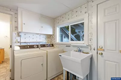 2032 SE Garden Way, Waldport, OR 97394 - Photo 17