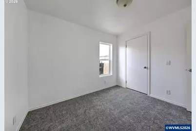 2020 S 12th St, Lebanon, OR 97355 - Photo 7