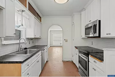 357 E Rose St, Lebanon, OR 97355 - Photo 11