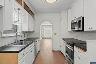 357 E Rose St, Lebanon, OR 97355 - Photo 11