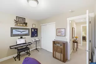 527 Grandover Ave SE, Salem, OR 97306 - Photo 37