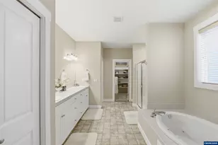 527 Grandover Ave SE, Salem, OR 97306 - Photo 21