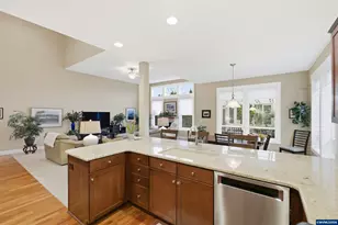 527 Grandover Ave SE, Salem, OR 97306 - Photo 15