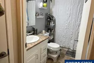 642 Royalty Cir NE, Salem, OR 97301 - Photo 13