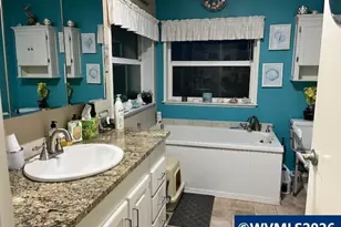 642 Royalty Cir NE, Salem, OR 97301 - Photo 11