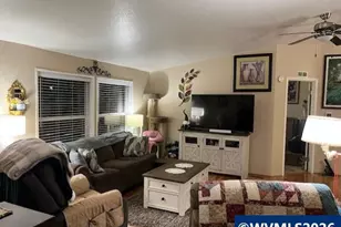 642 Royalty Cir NE, Salem, OR 97301 - Photo 3